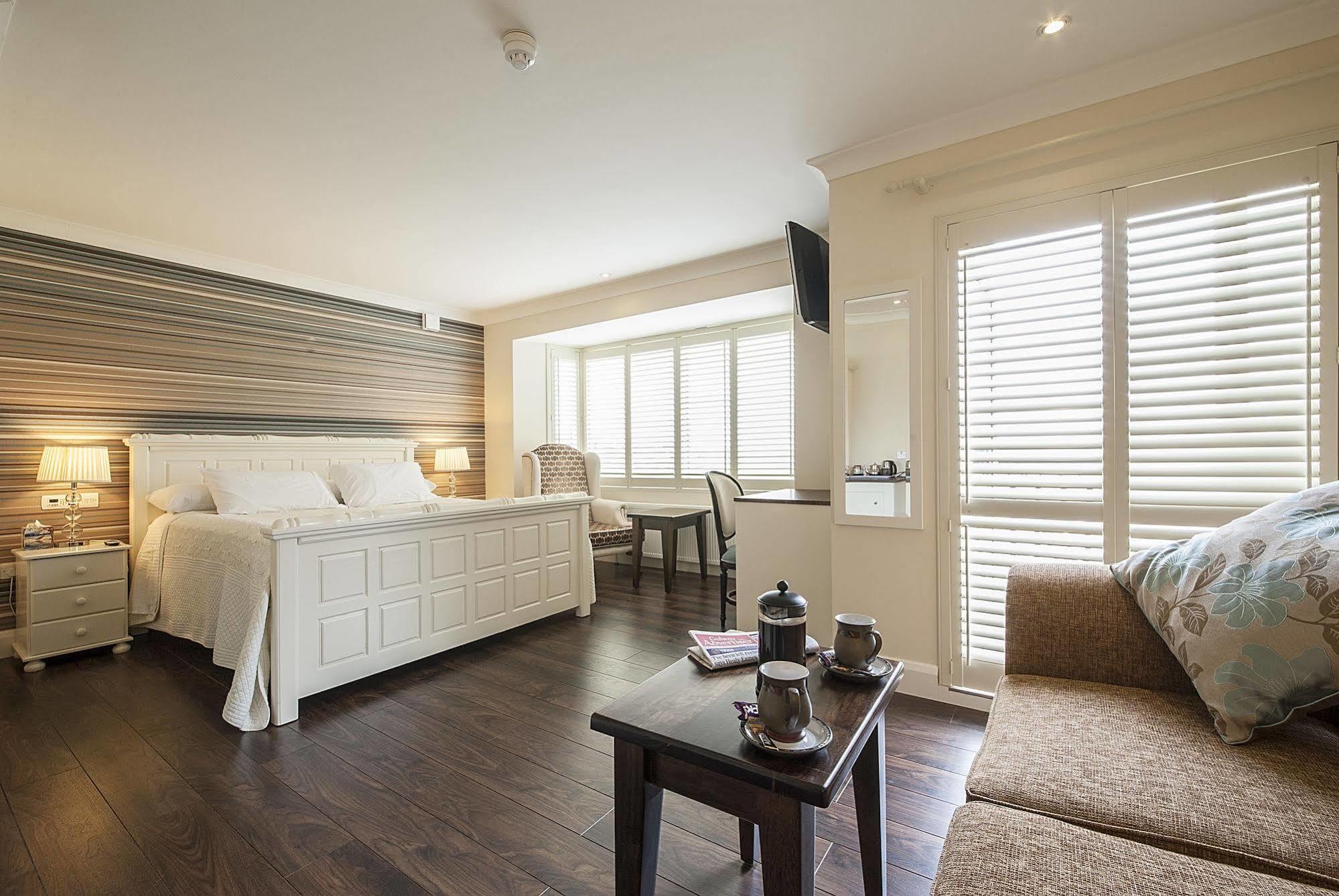 Sea Breeze Lodge B&B Galway Kültér fotó